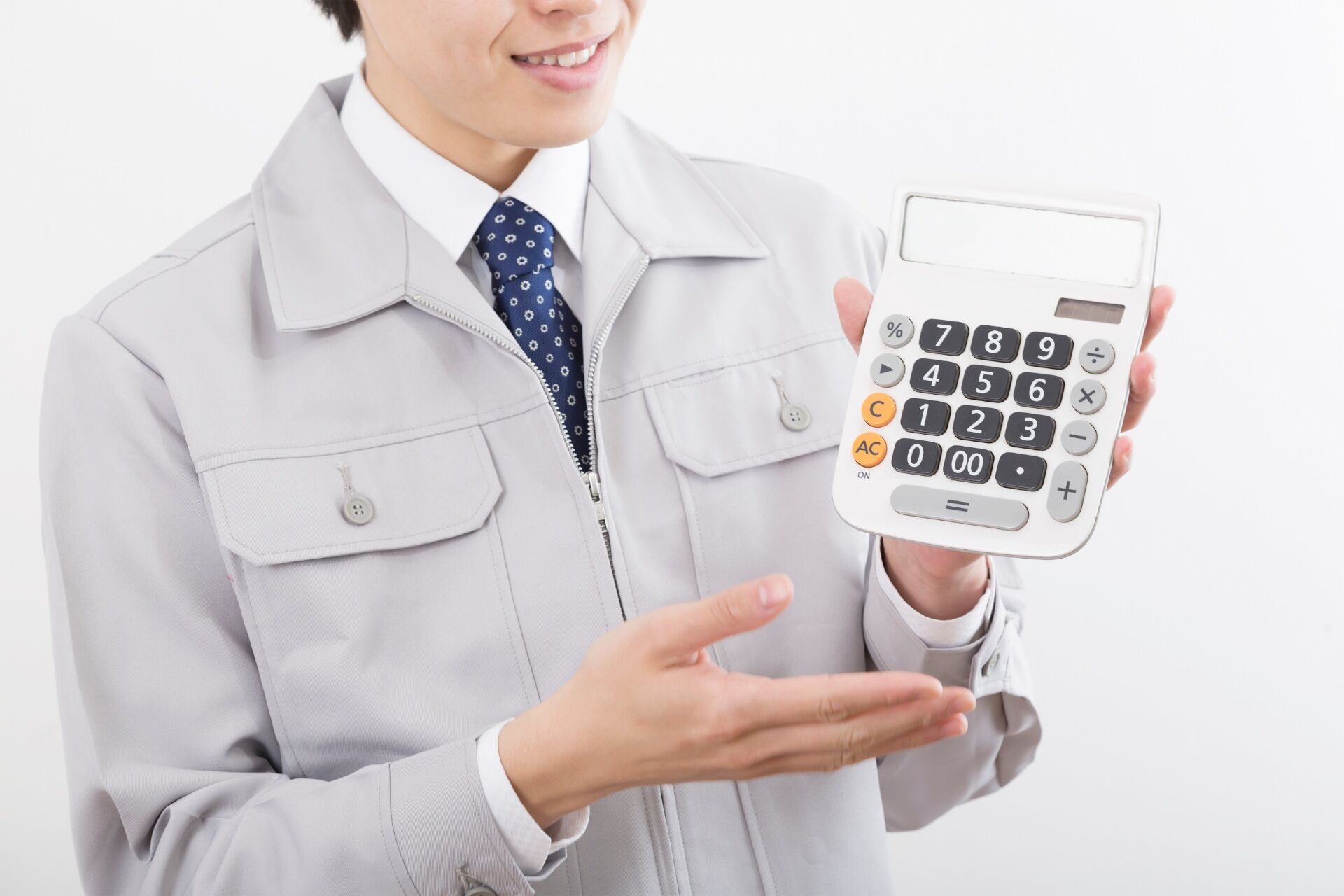 いただいた情報に基づいて査定額を案内